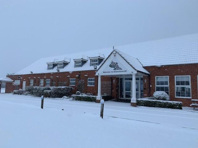 Silverstone Golf Club And Hotel Экстерьер фото
