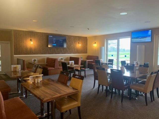 Silverstone Golf Club And Hotel Экстерьер фото