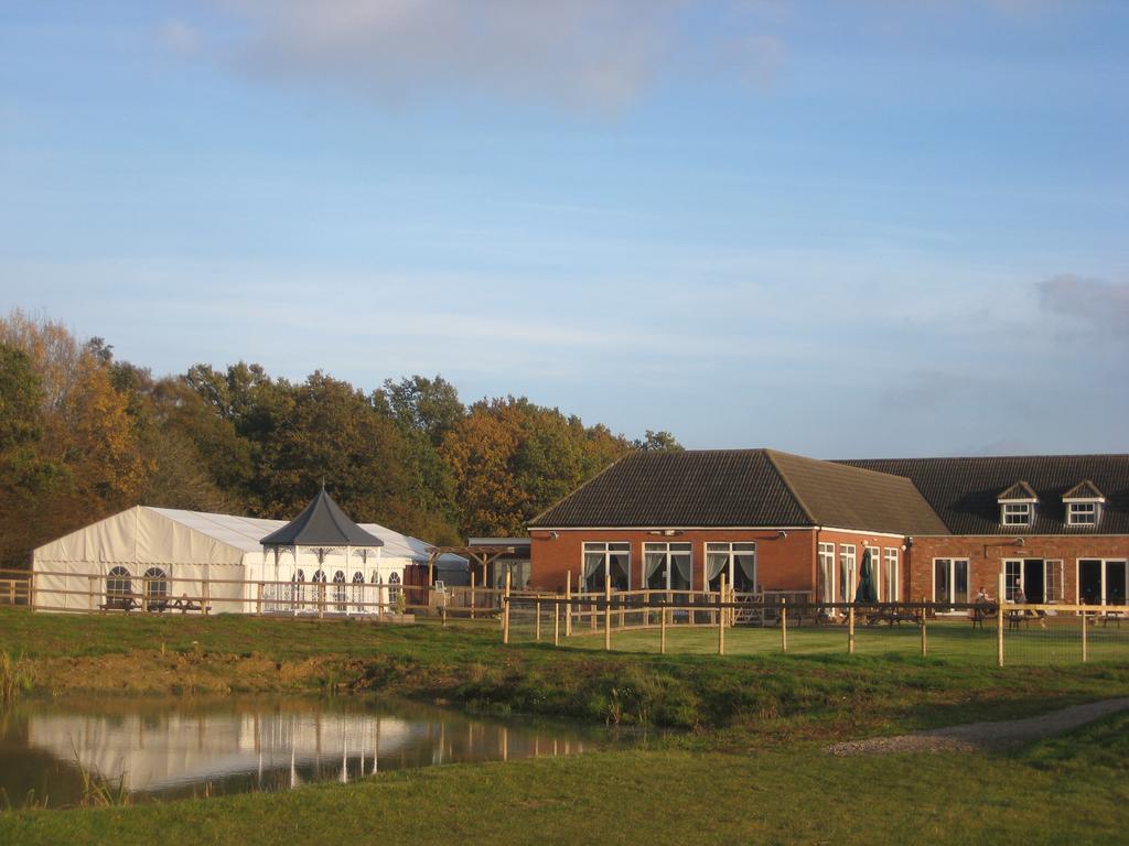 Silverstone Golf Club And Hotel Экстерьер фото